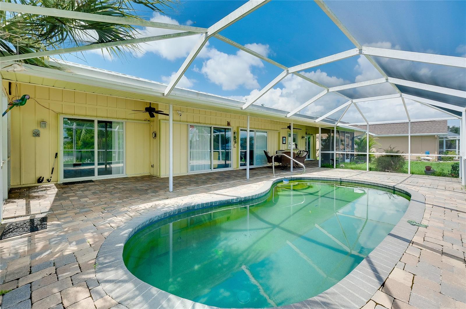 Search Properties for Sale 4 22234 TENNYSON AVENUE