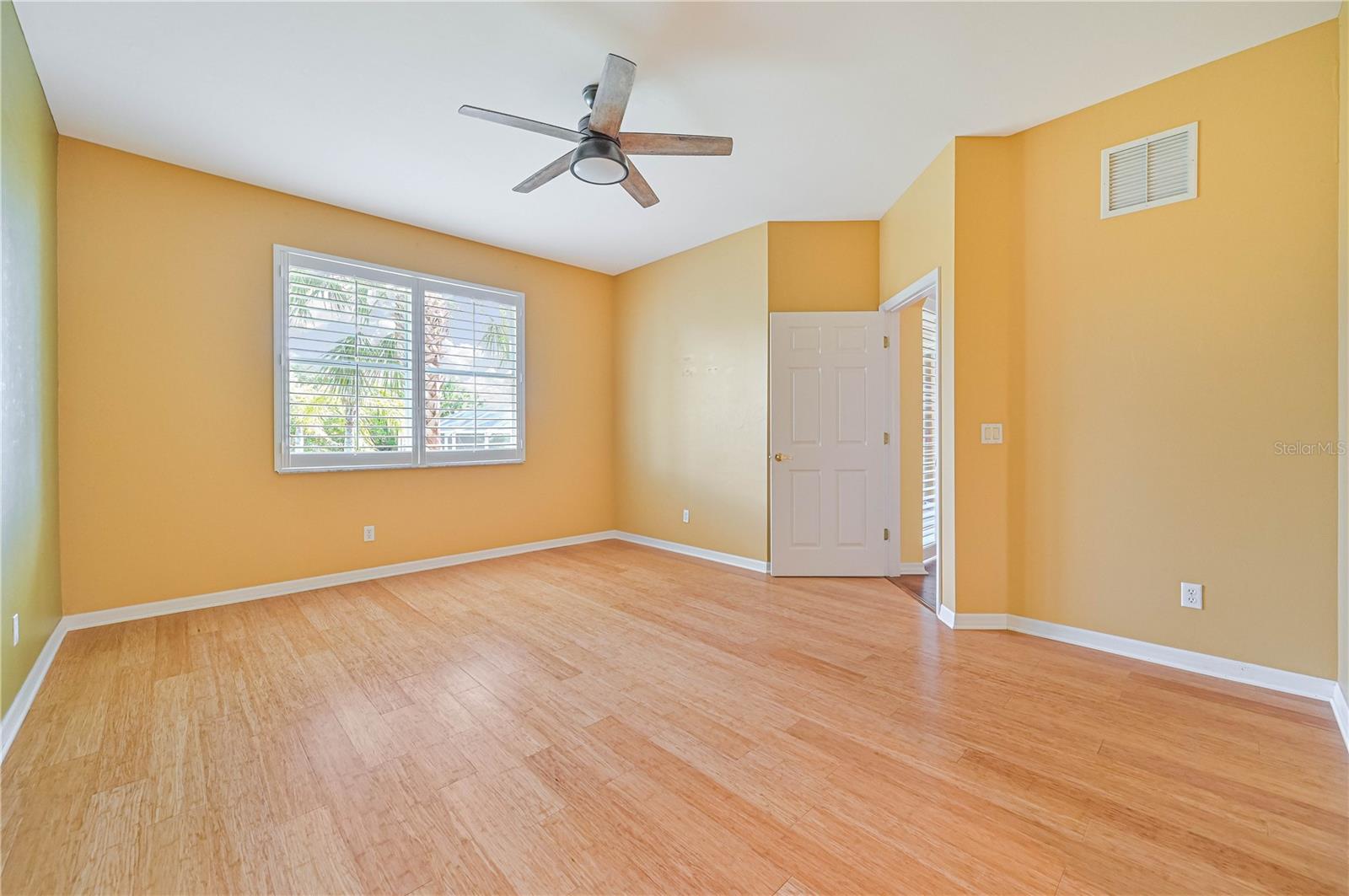 BOCA VISTA BURNT STORE LAKES - Residential