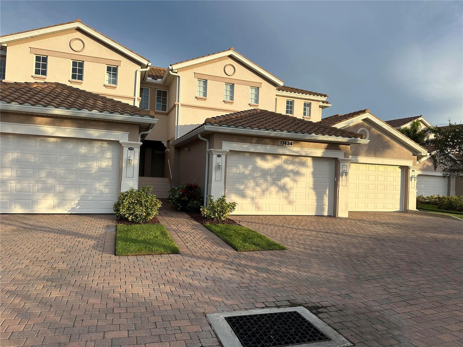 BOCA VISTA BURNT STORE LAKES - Residential
