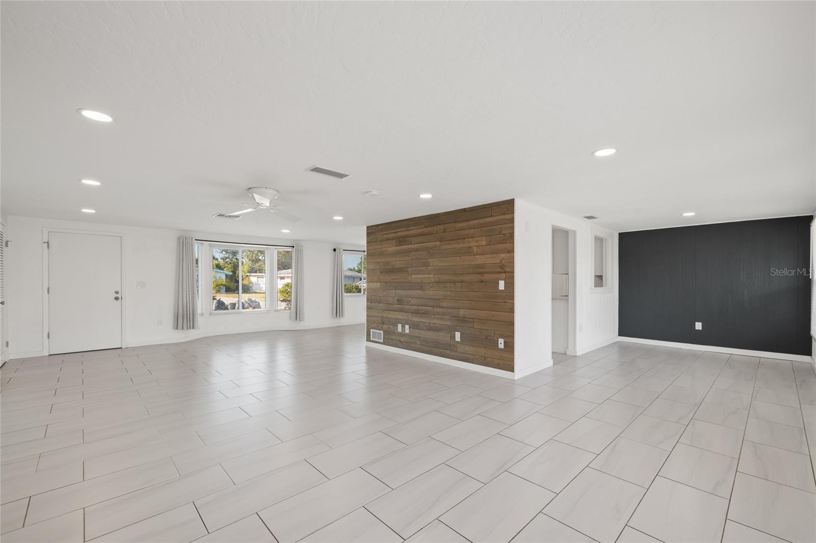 GULF GATE - Residential Lease