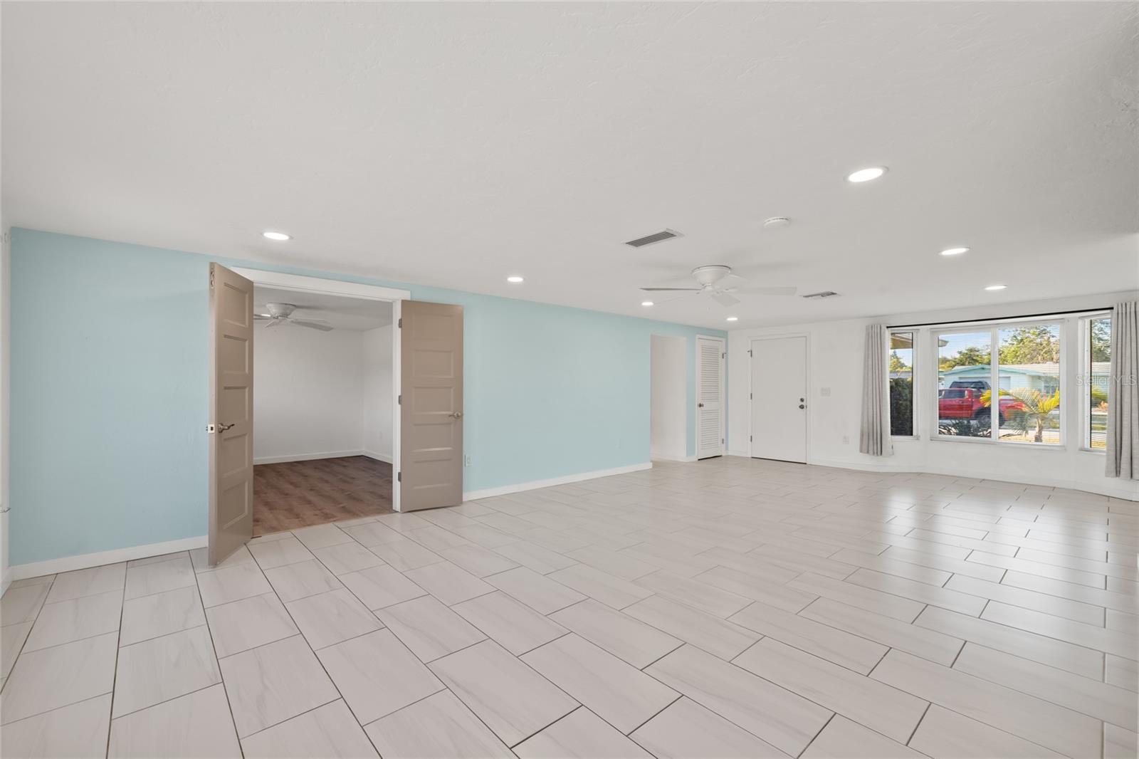 GULF GATE - Residential Lease