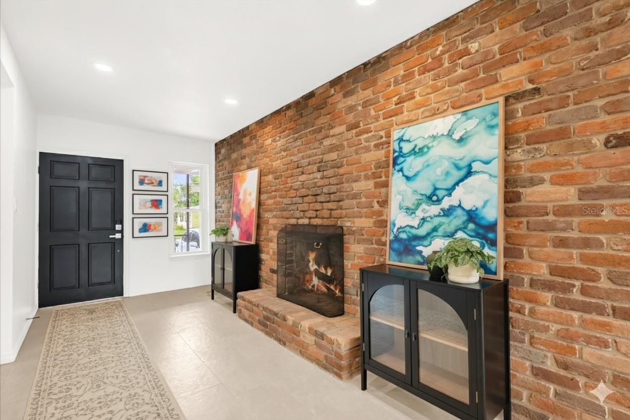 COLONIAL ACRES - Residential