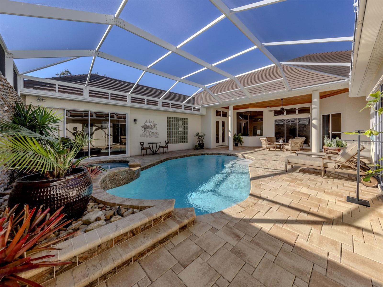 VENICE GOLF & COUNTRY CLUB - Residential