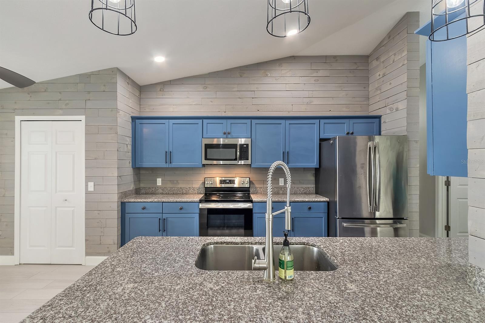 Waters Edge Ph 02 - Residential