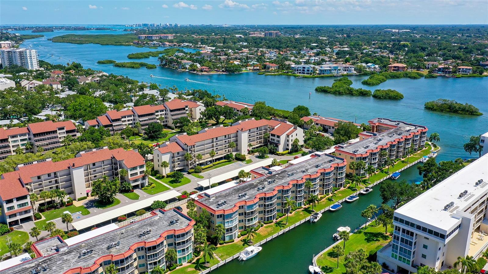 SIESTA HARBOR II - Residential