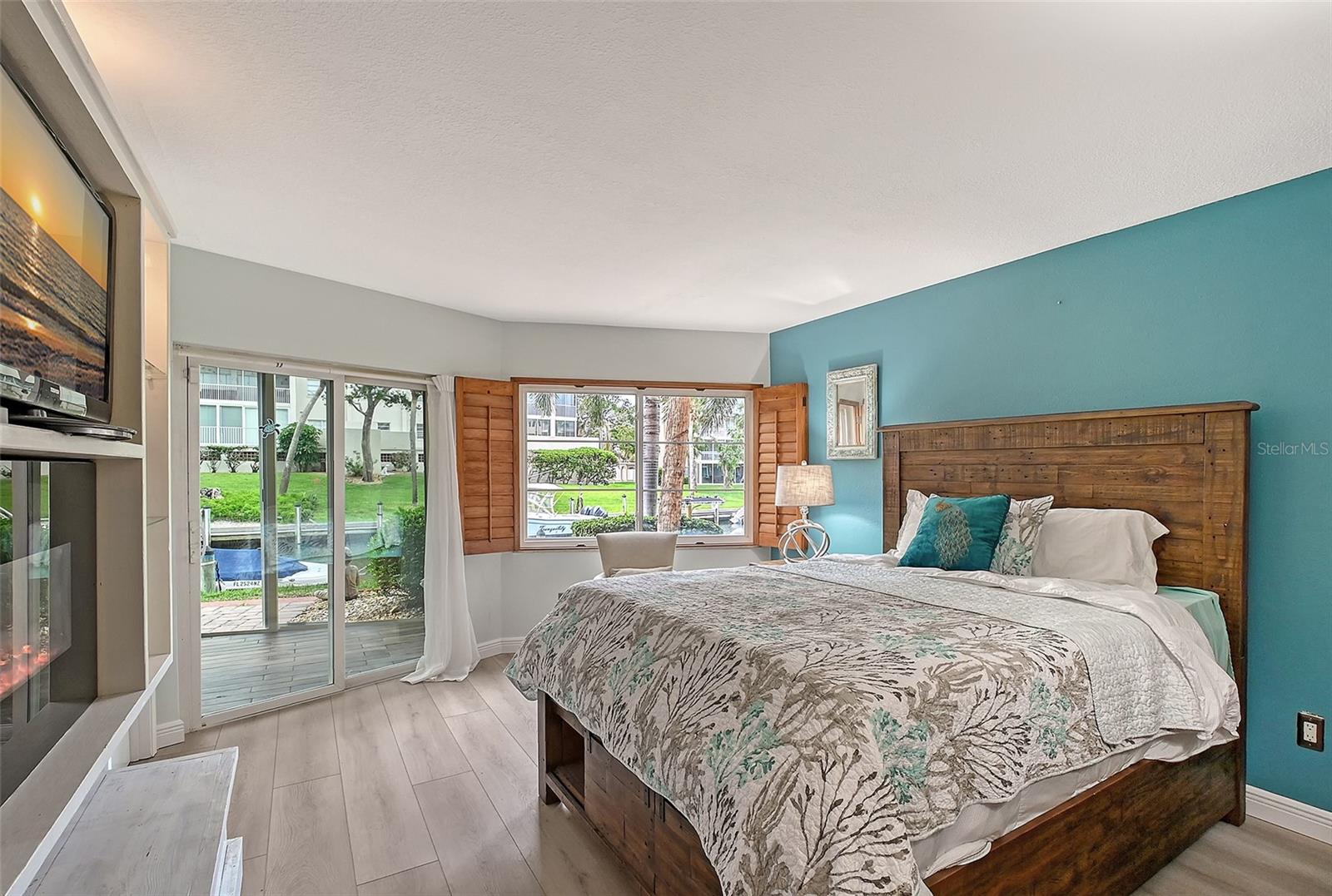 SIESTA HARBOR II - Residential