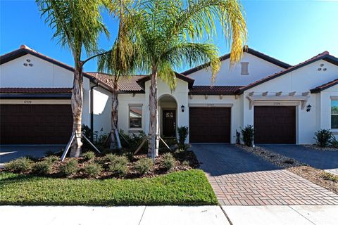 A home in WIMAUMA