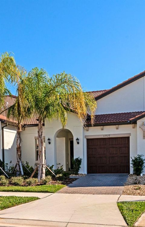 A home in WIMAUMA