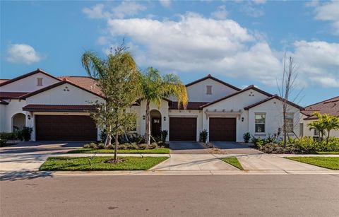 A home in WIMAUMA