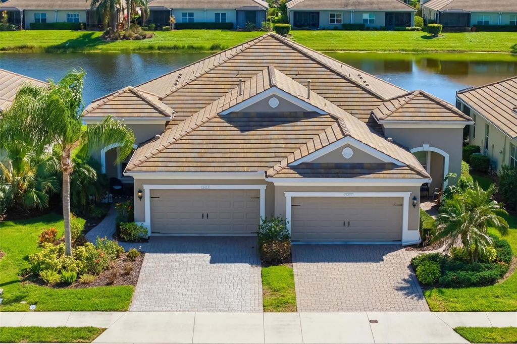 Photo of 5423 Fairfield Boulevard, Bradenton, FL 34203 (MLS # A4685721)