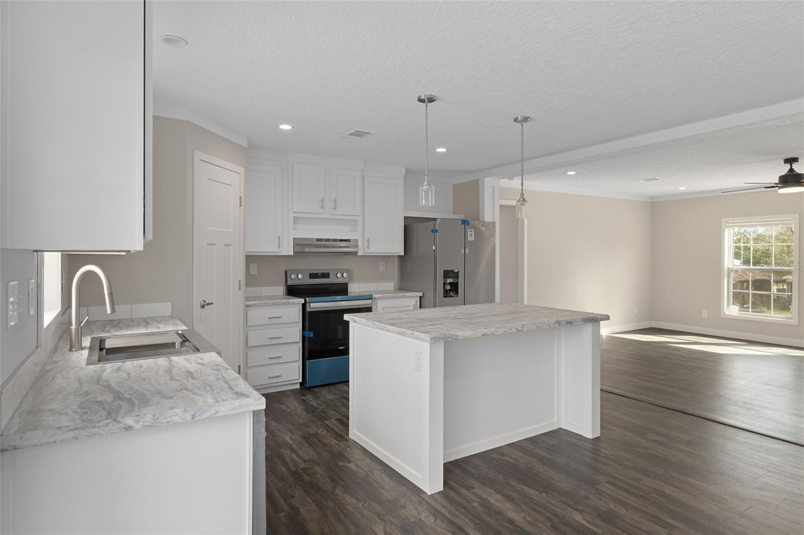 ZEPHYRHILLS COLONY CO - Residential