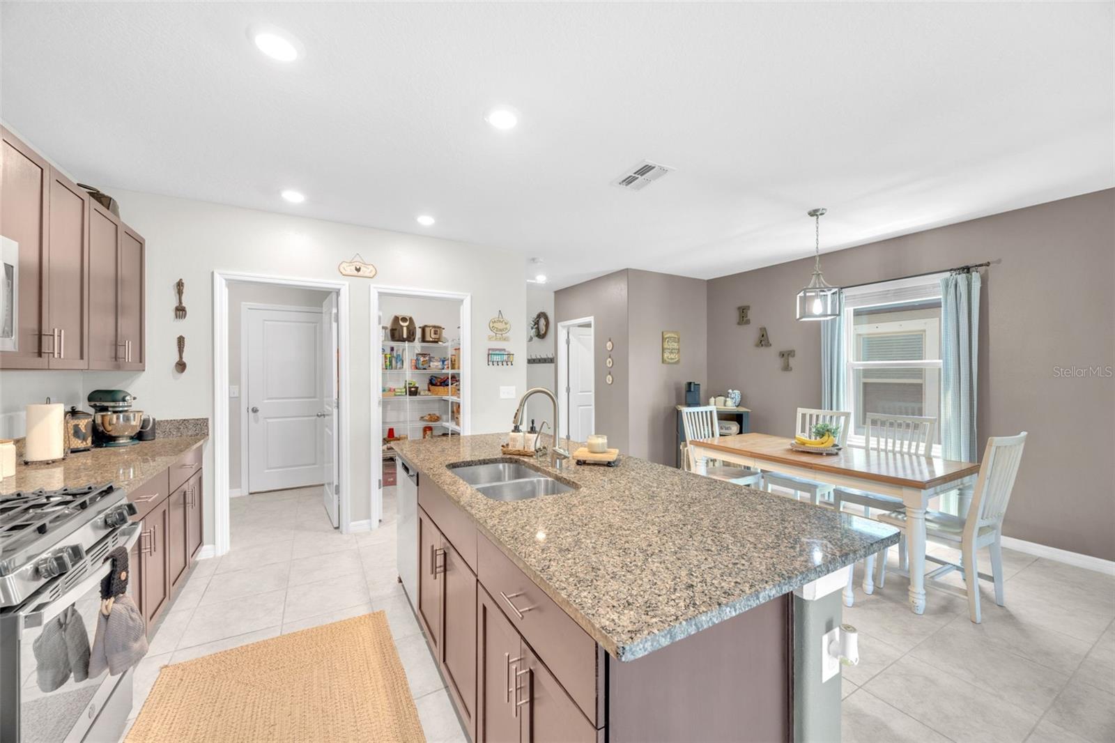 BELMONT SOUTH PH 2F - Residential