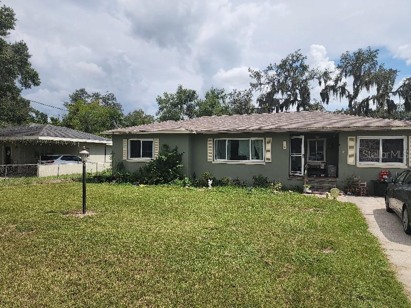 Investor Special!
Located in the Colonial Terrace neighborhood of Auburndale, this 3-bedroom, 2-bath home sits on an impressive 0.45-acre lot with potential to split for added value. With the right vision, this fixer-upper could be transformed into a profitable rental, resale, or multi-property investment. The spacious lot offers room for expansion, additional units, or outdoor amenities. Conveniently situated near schools, shopping, and major routes, this property is primed for a smart renovation. Bring your tools and creativity, the possibilities here are endless!