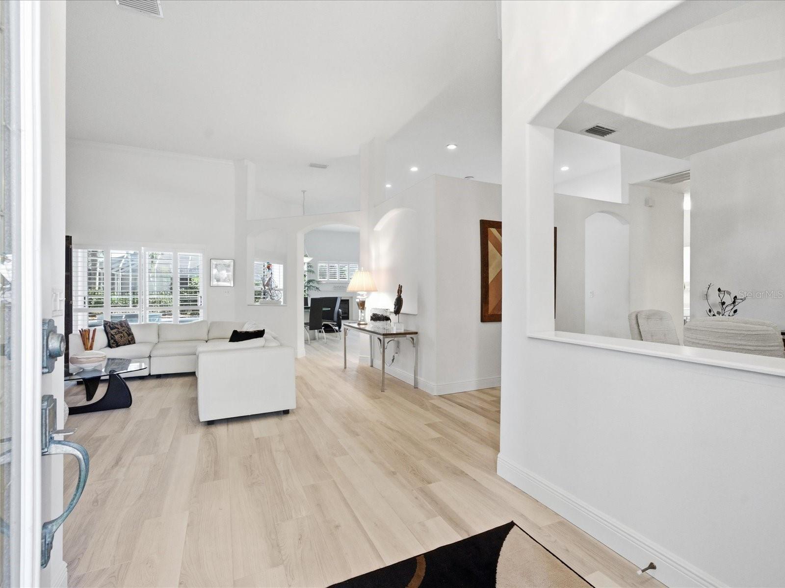 MONTREAUX - Residential