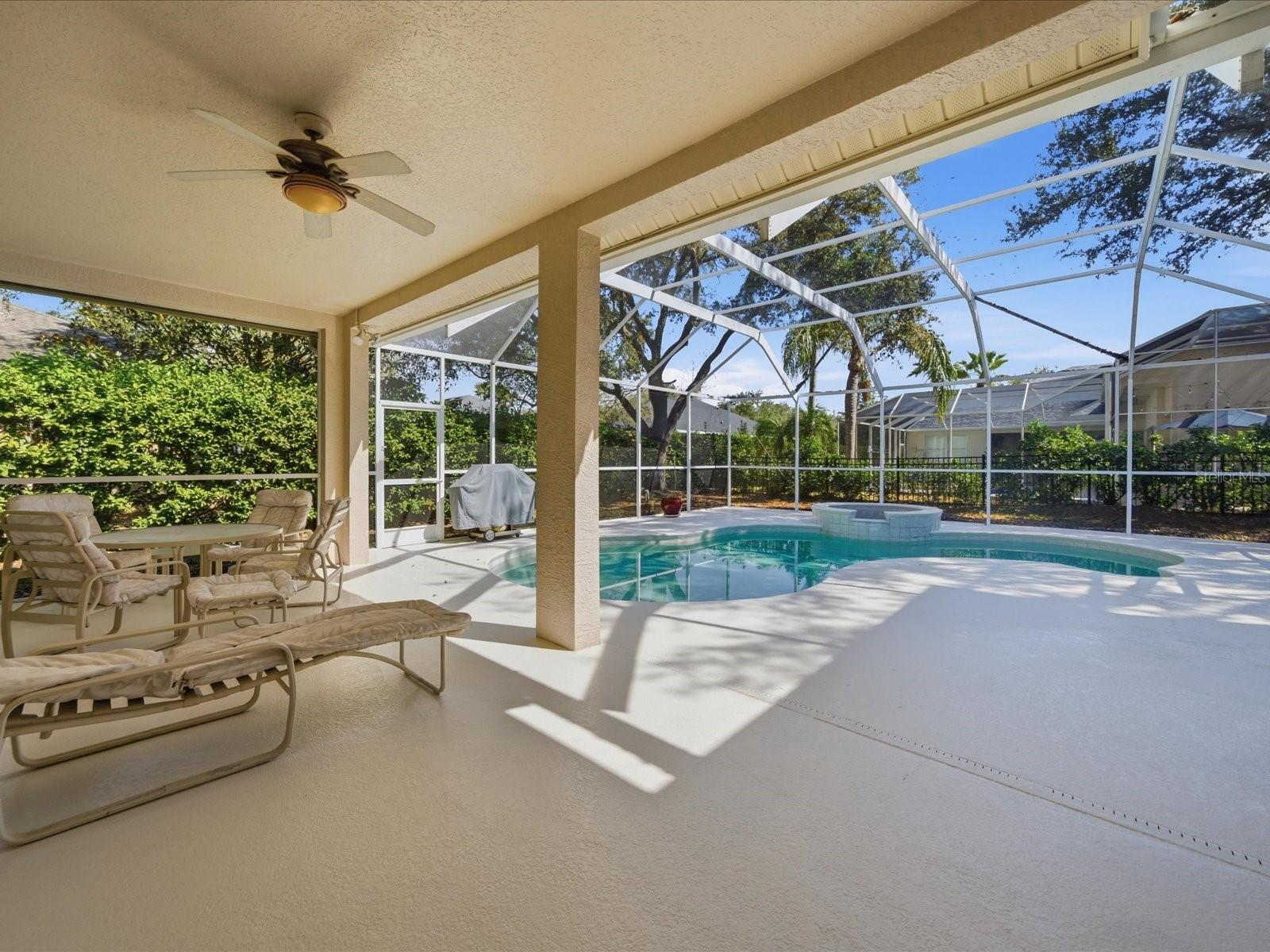 MONTREAUX - Residential