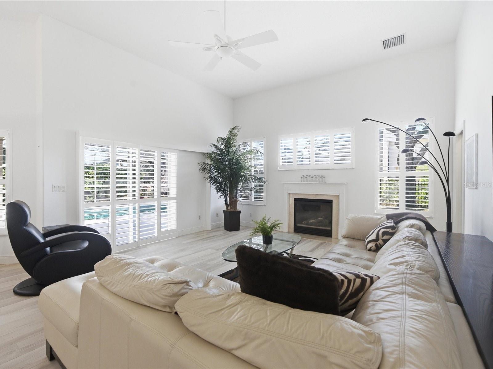 MONTREAUX - Residential