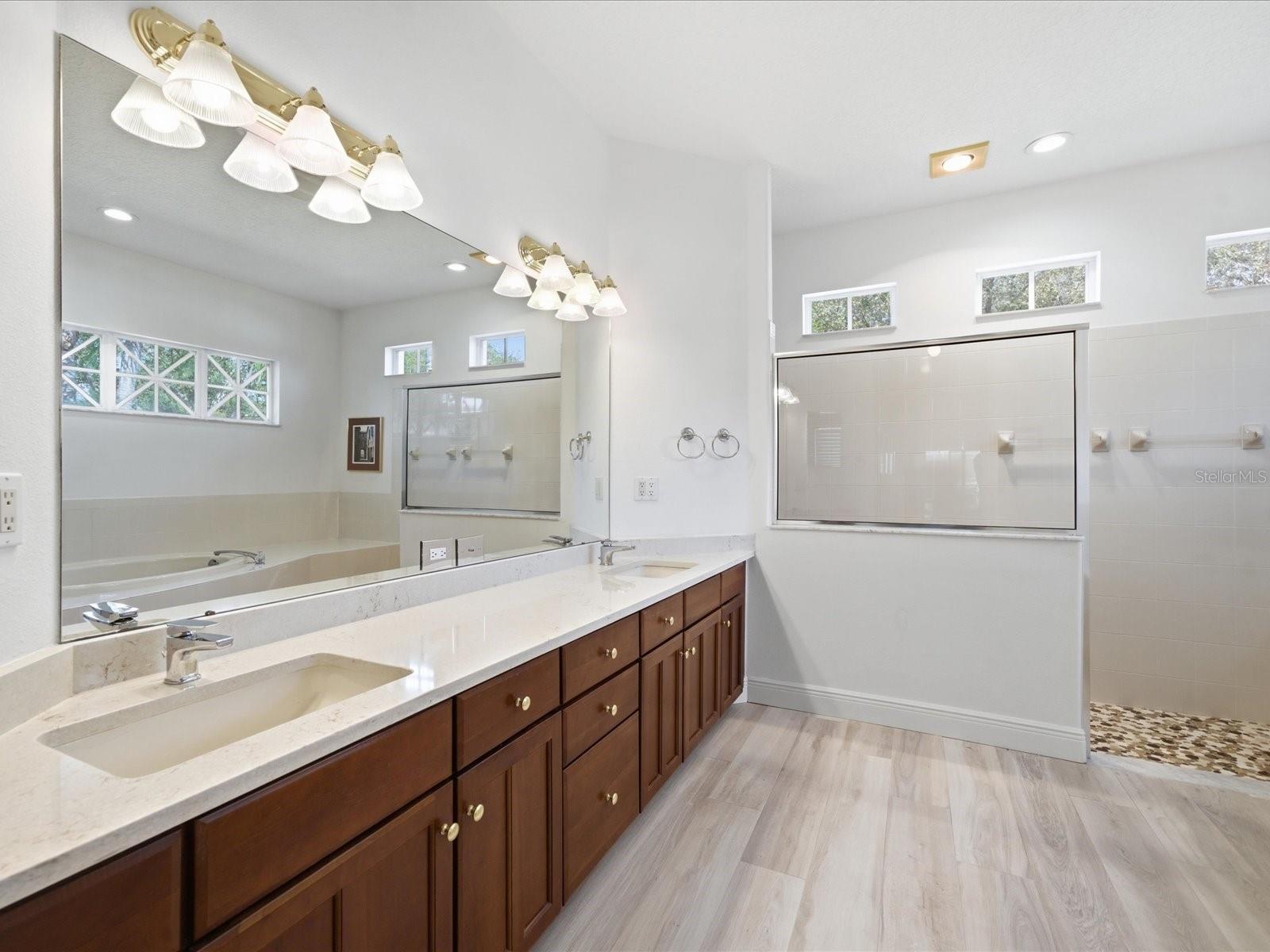 MONTREAUX - Residential