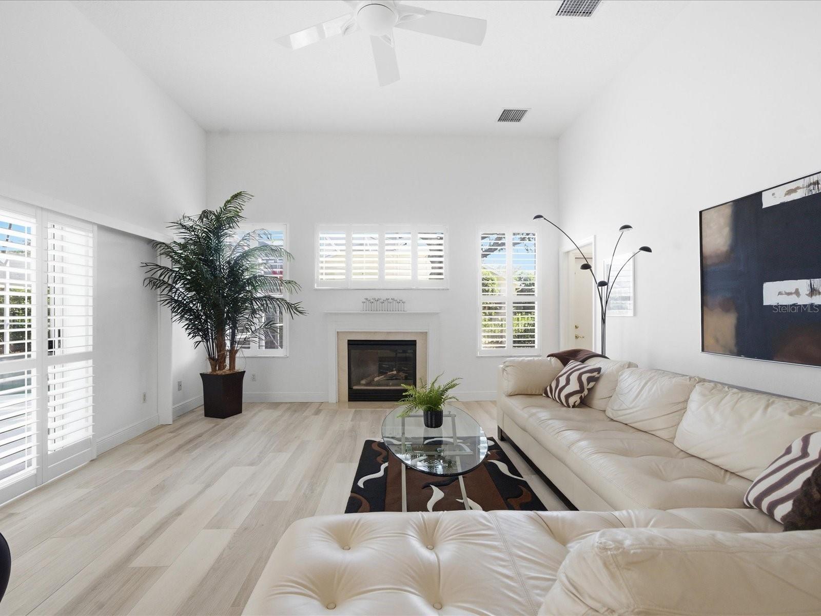 MONTREAUX - Residential