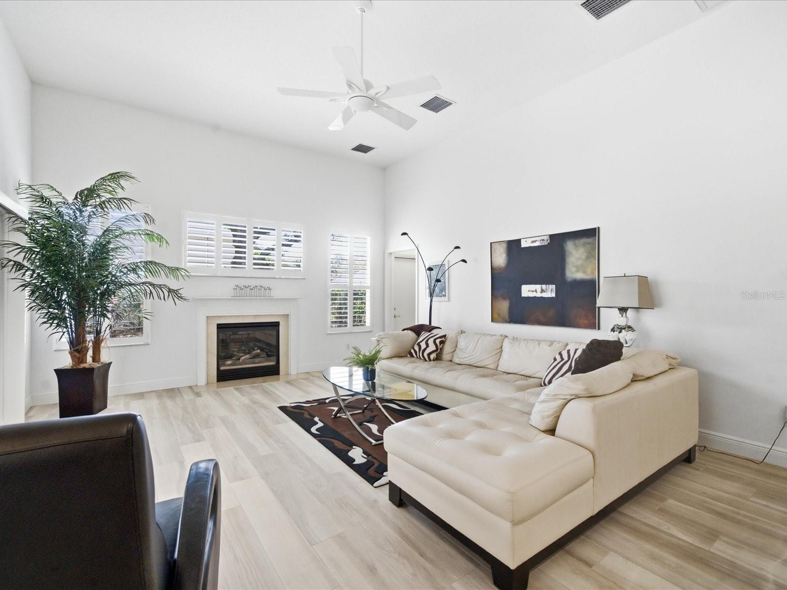 MONTREAUX - Residential