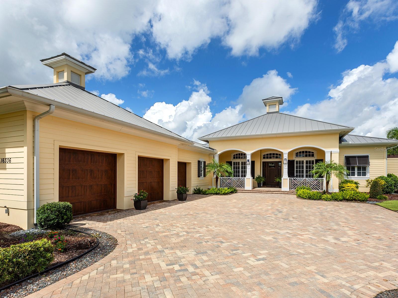 LAKE CLUB - Residential