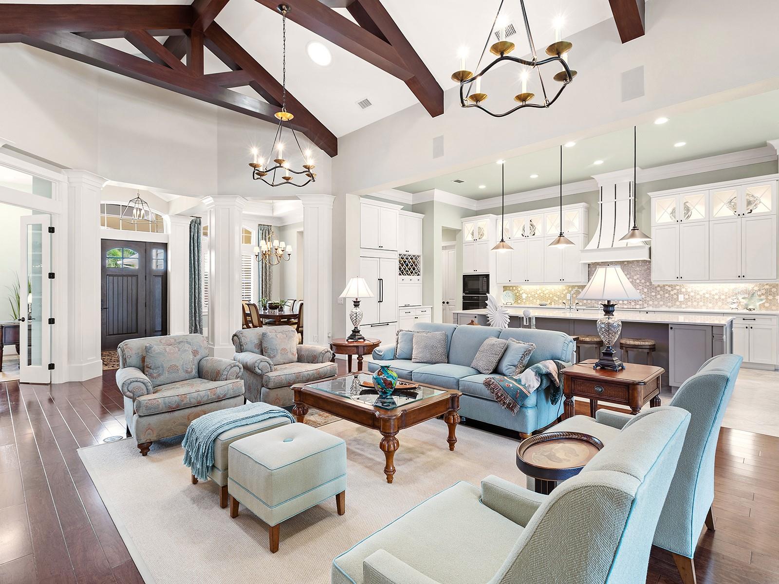 LAKE CLUB - Residential