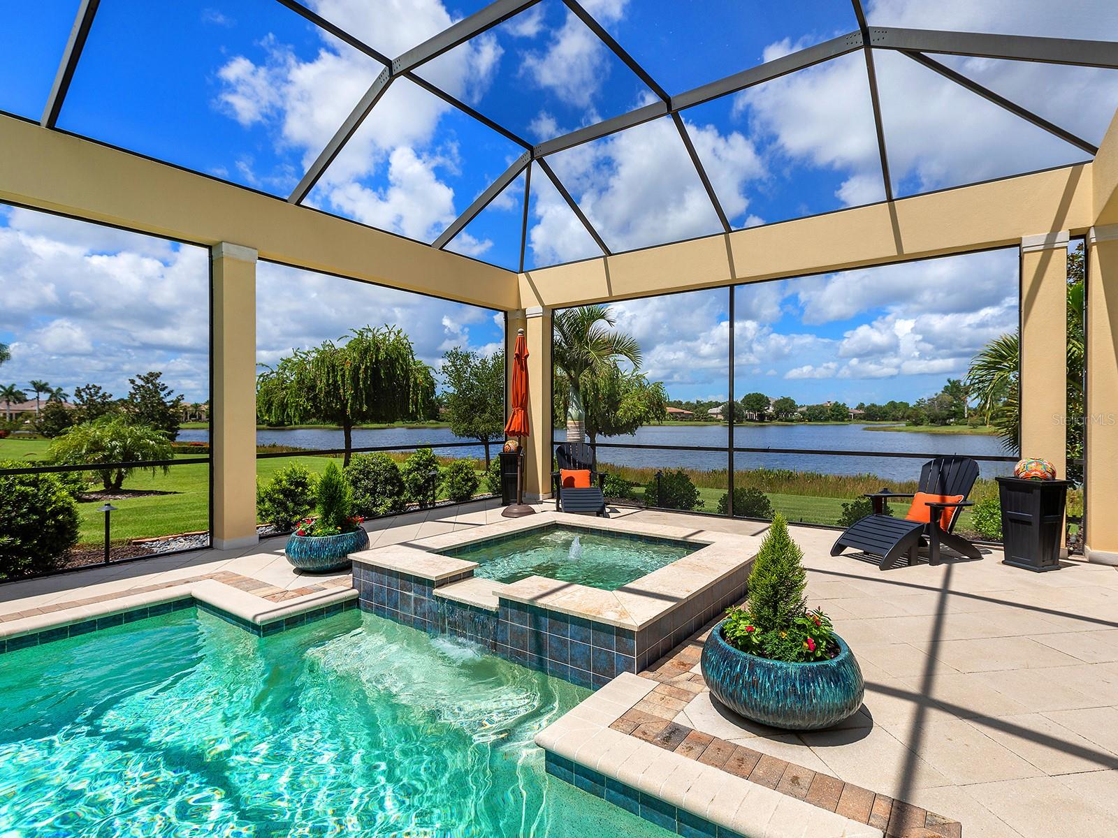 LAKE CLUB - Residential