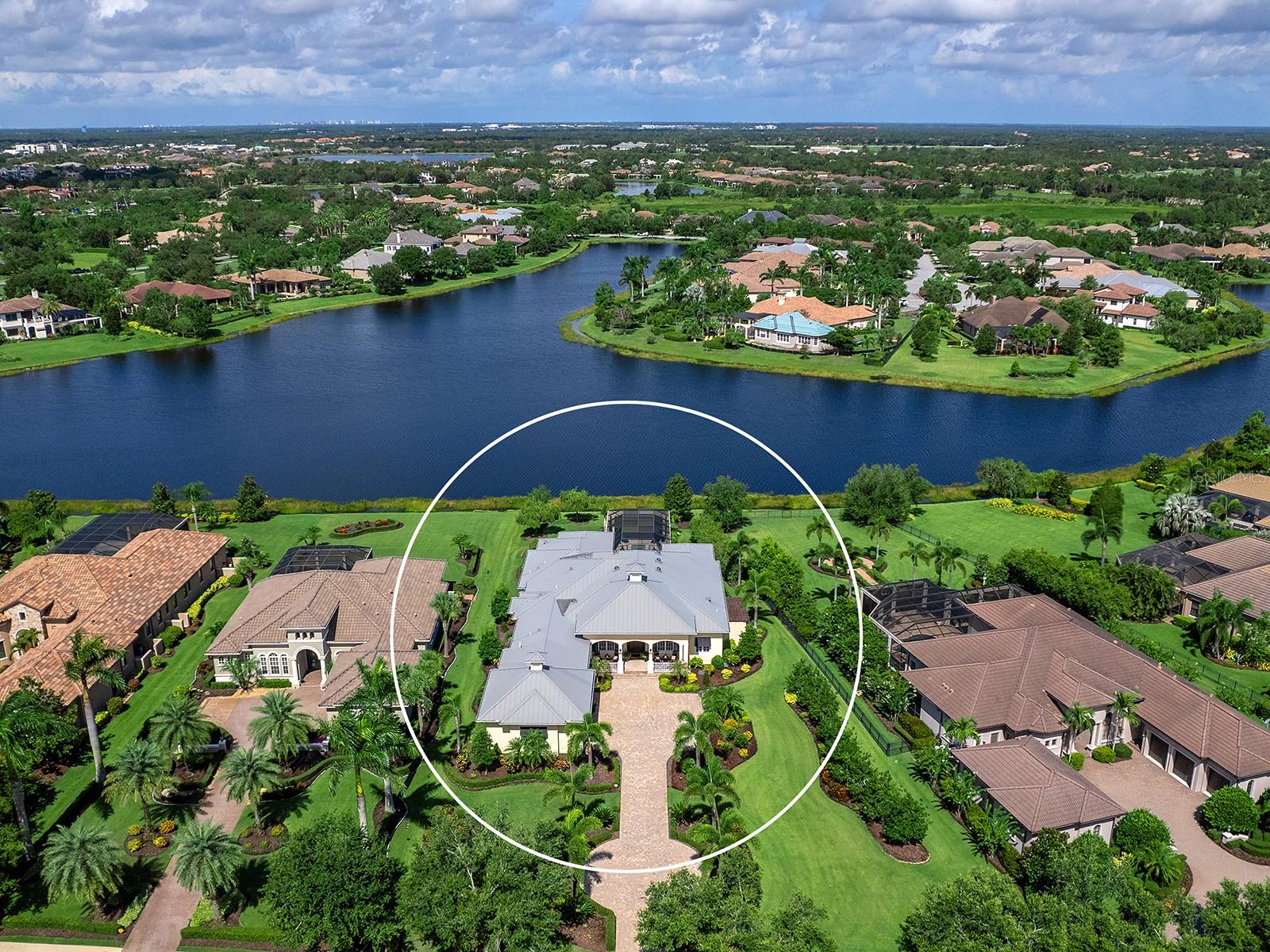LAKE CLUB - Residential
