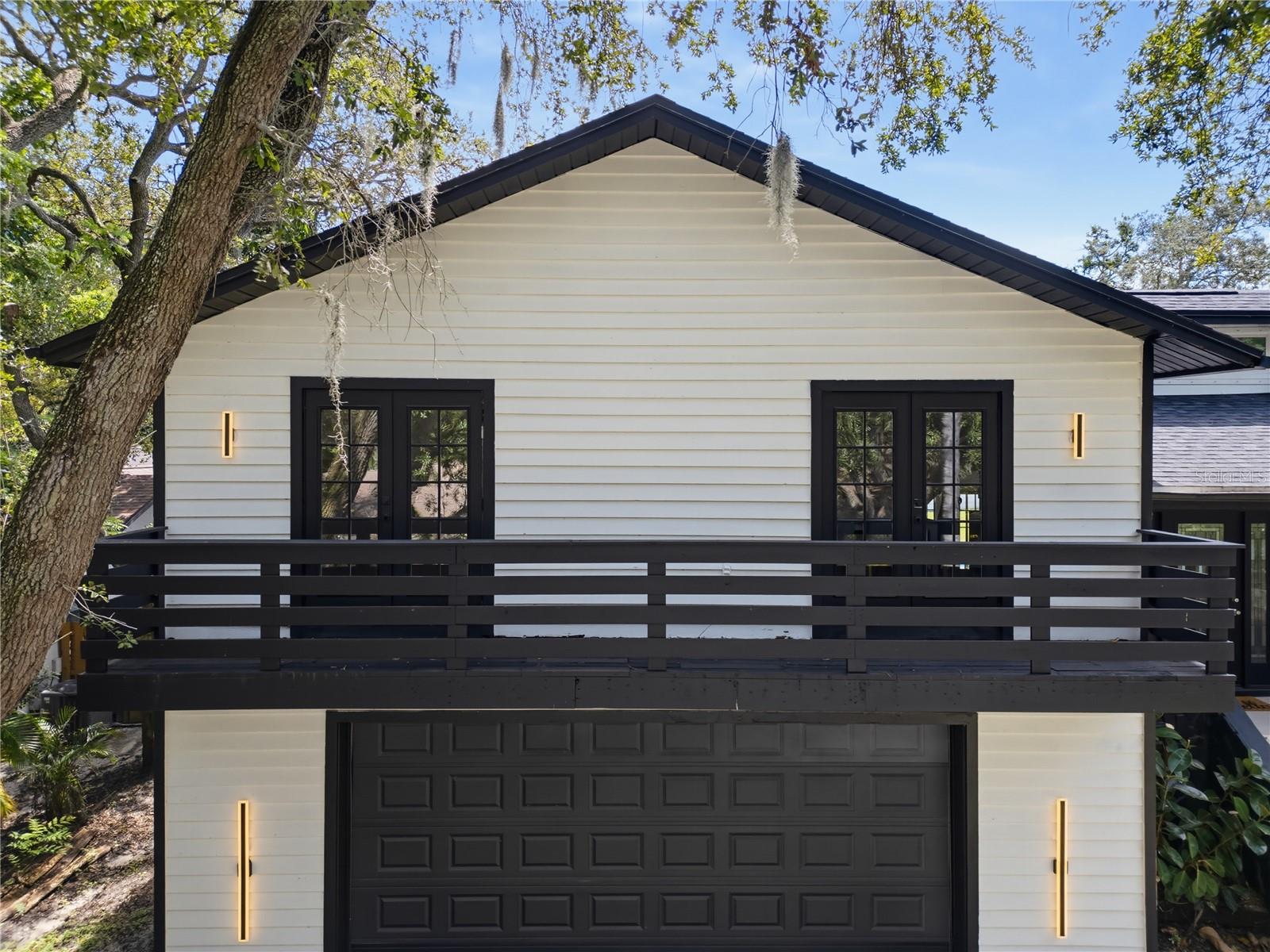 17 PINEWOOD CIRCLE