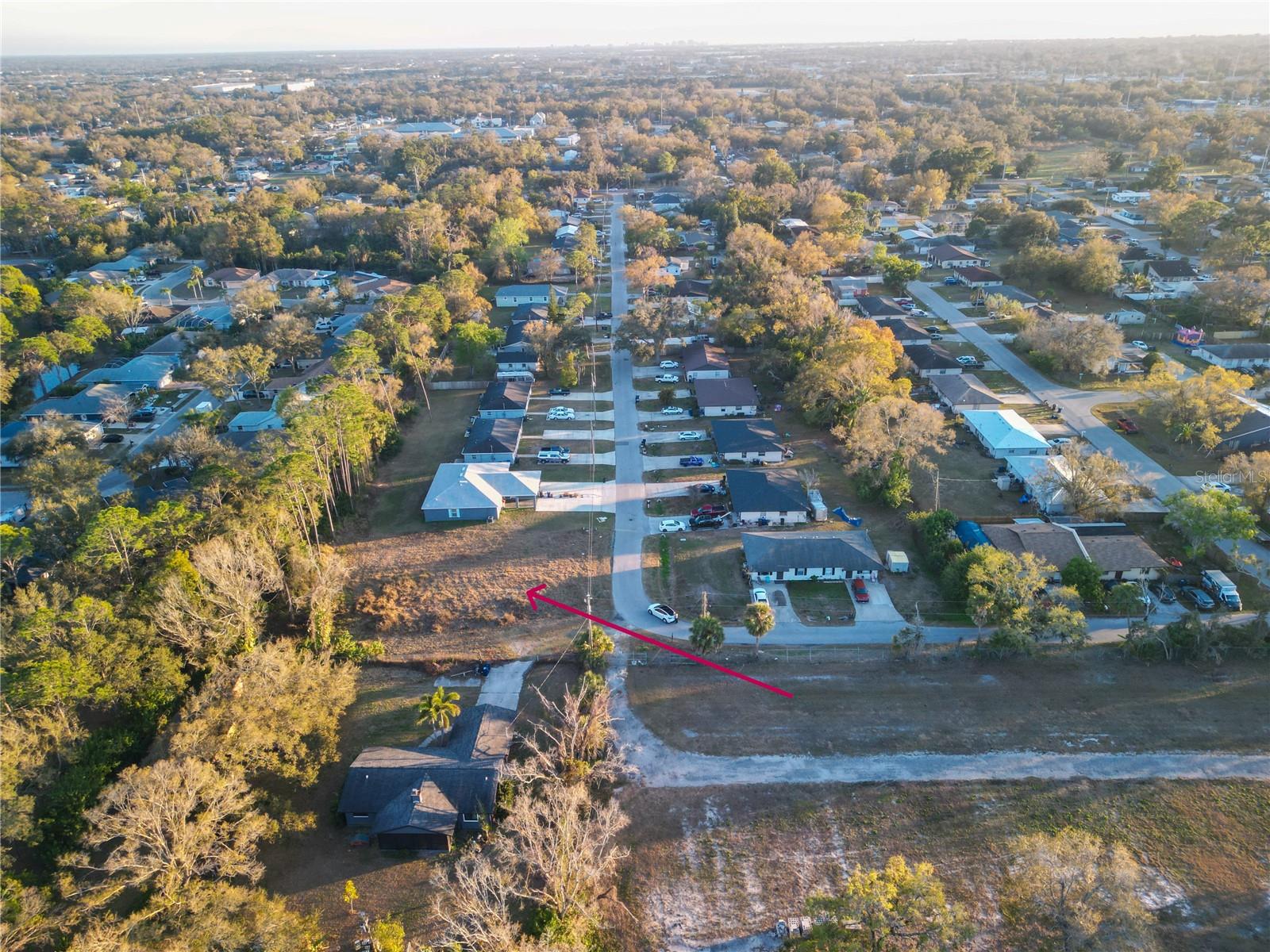 ONECO GARDENS - Land