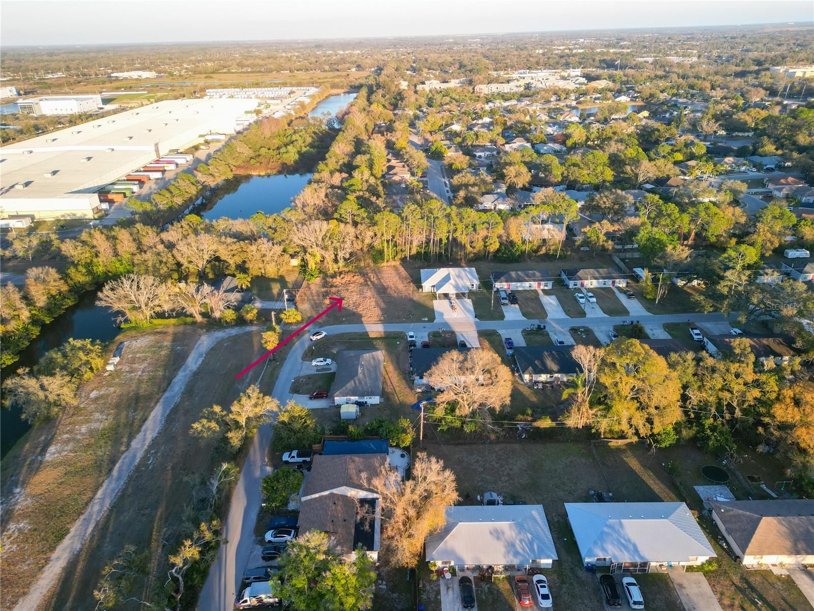 ONECO GARDENS - Land