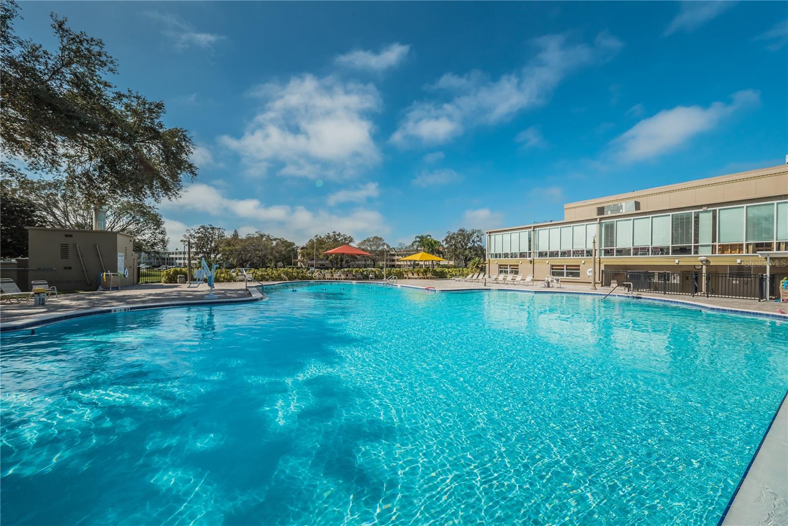 ON TOP OF THE WORLD - Residential Lease