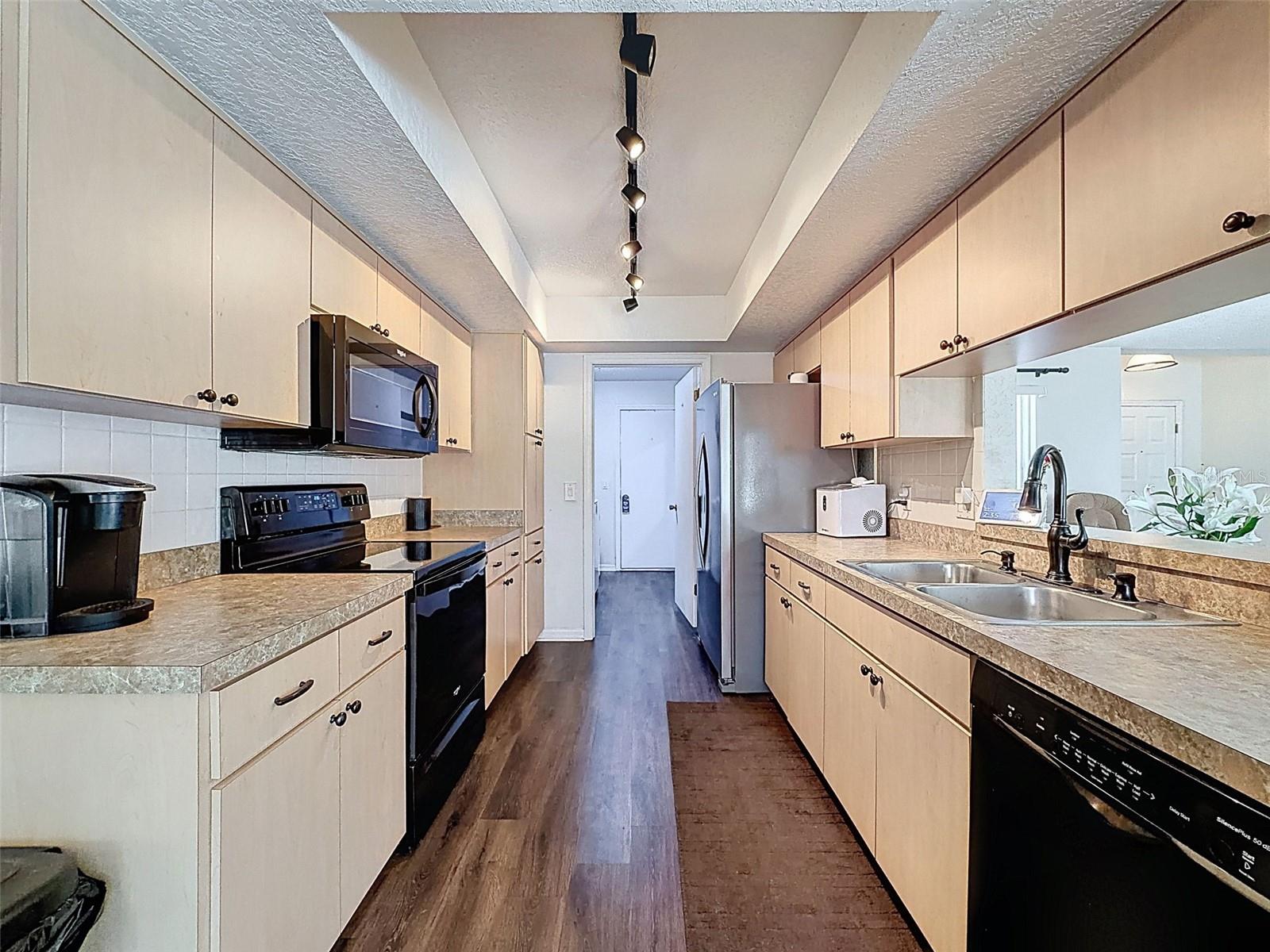 ROYAL HIGHLANDS - Residential