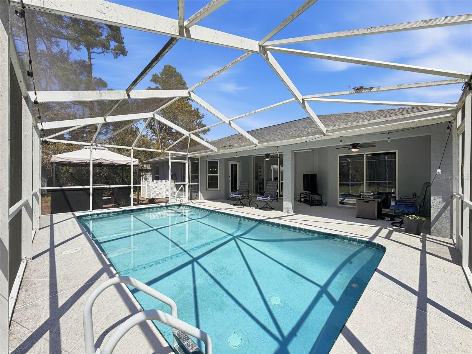 ROYAL HIGHLANDS - Residential