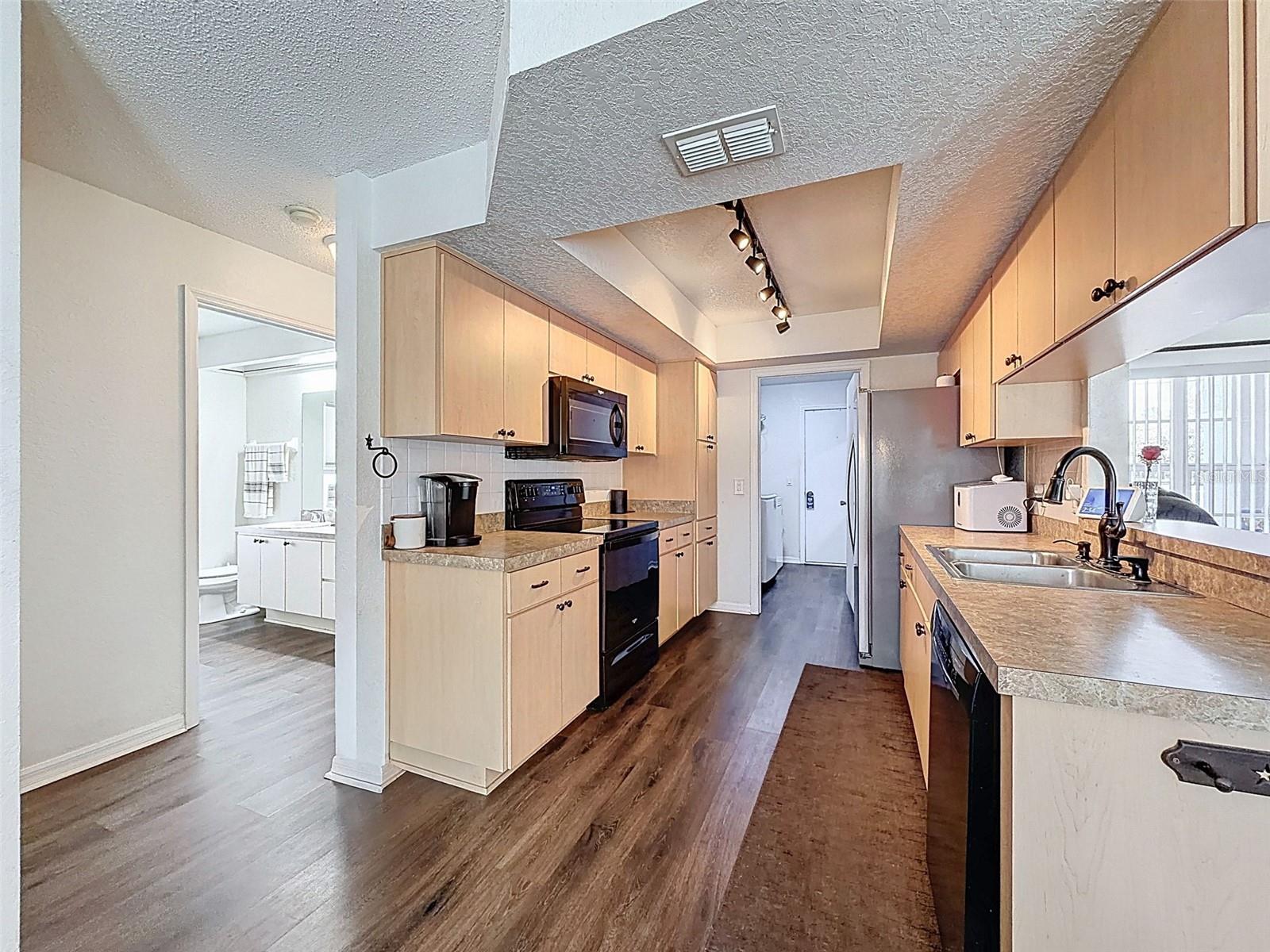 ROYAL HIGHLANDS - Residential