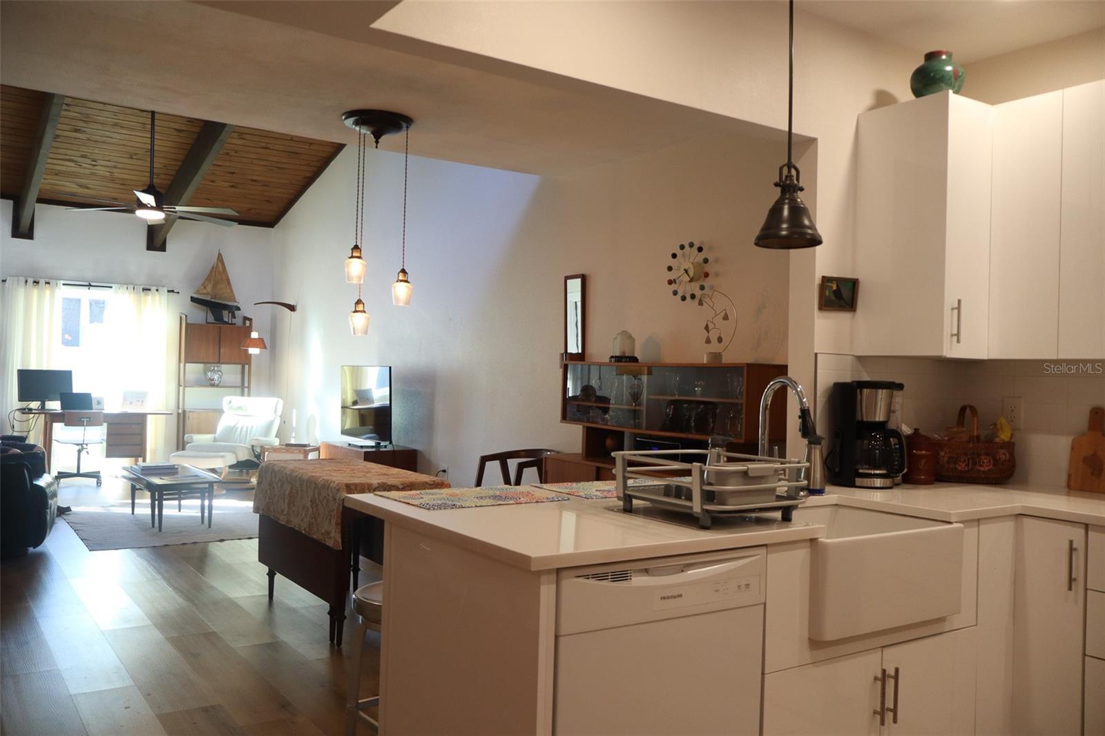 CASA LOMA CONDO - Residential