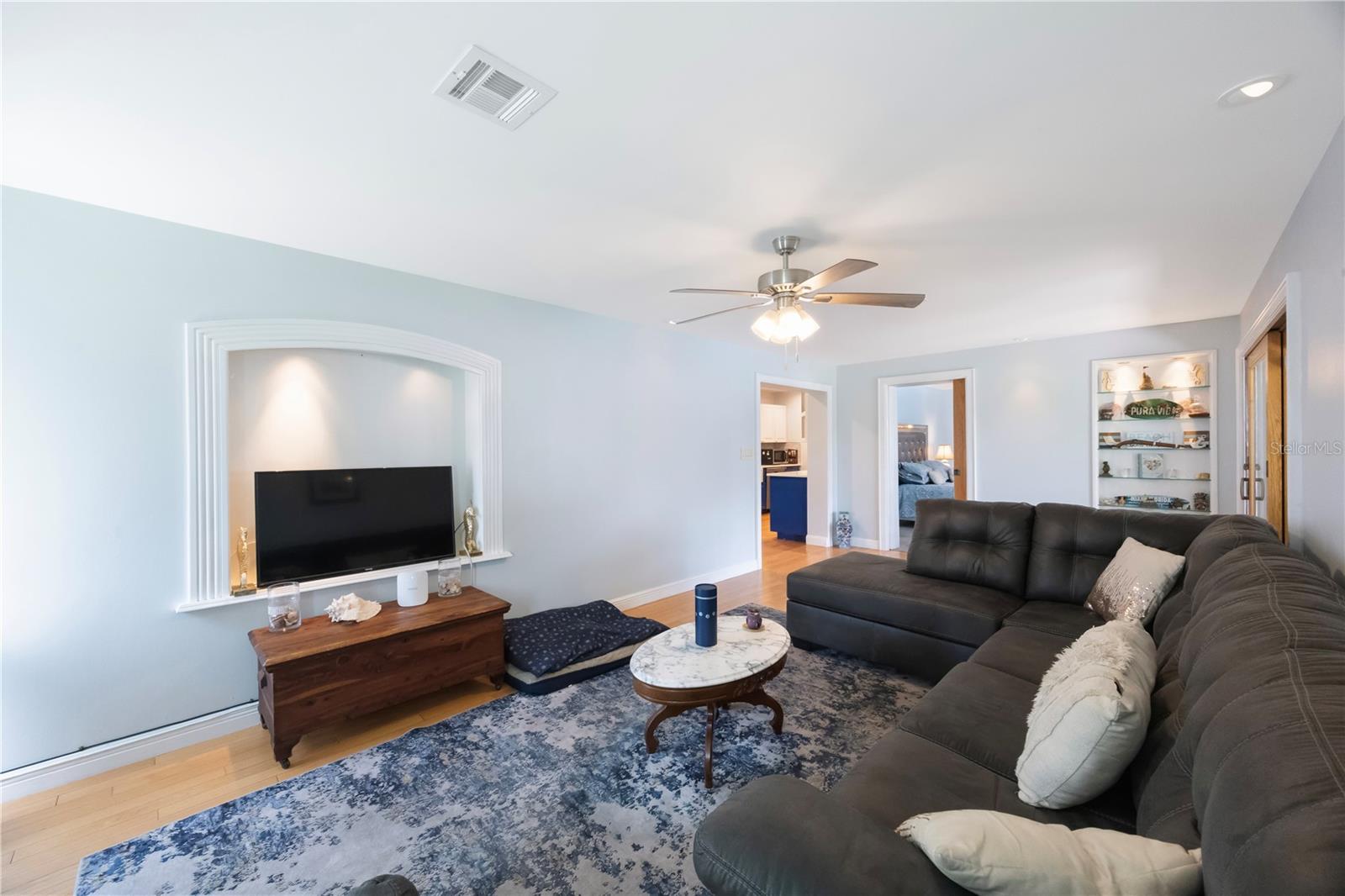 WILCOX MANOR - Residential