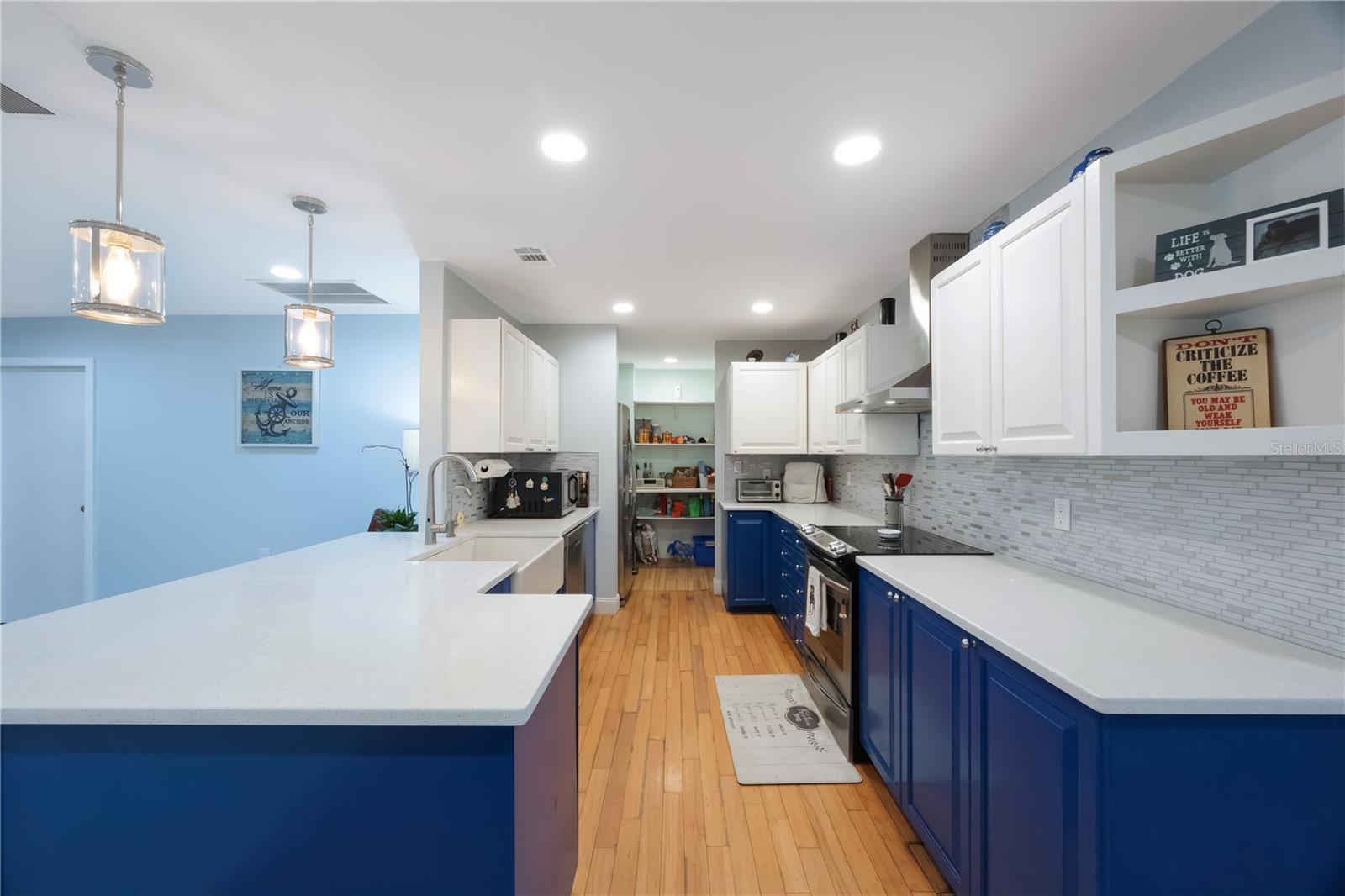 WILCOX MANOR - Residential