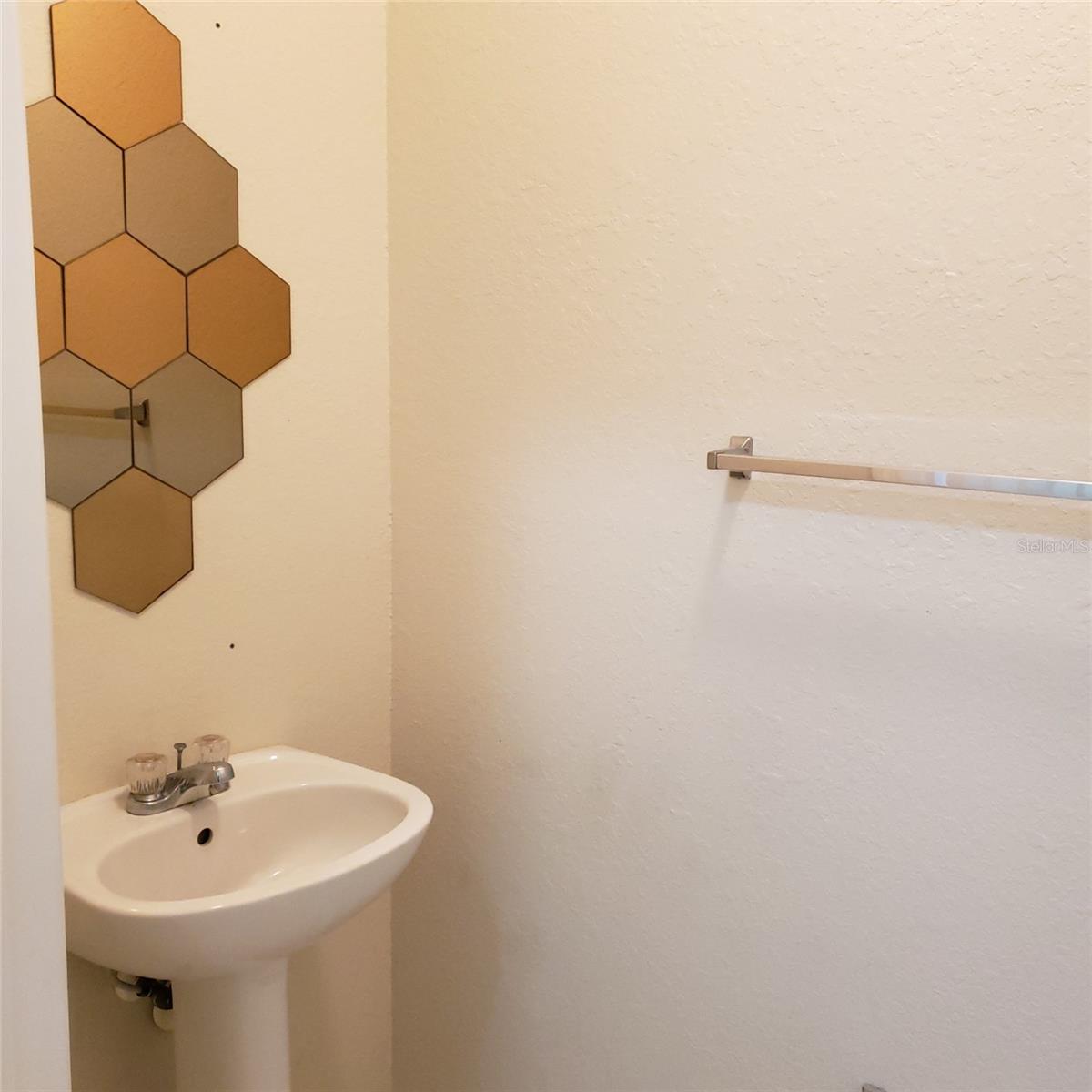 CROSS CREEK GARDENS - Residential Lease