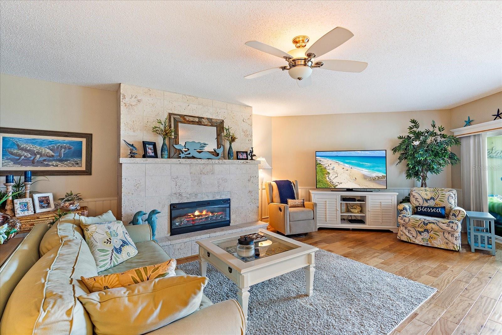 SALTY ACRES - Residential Lease