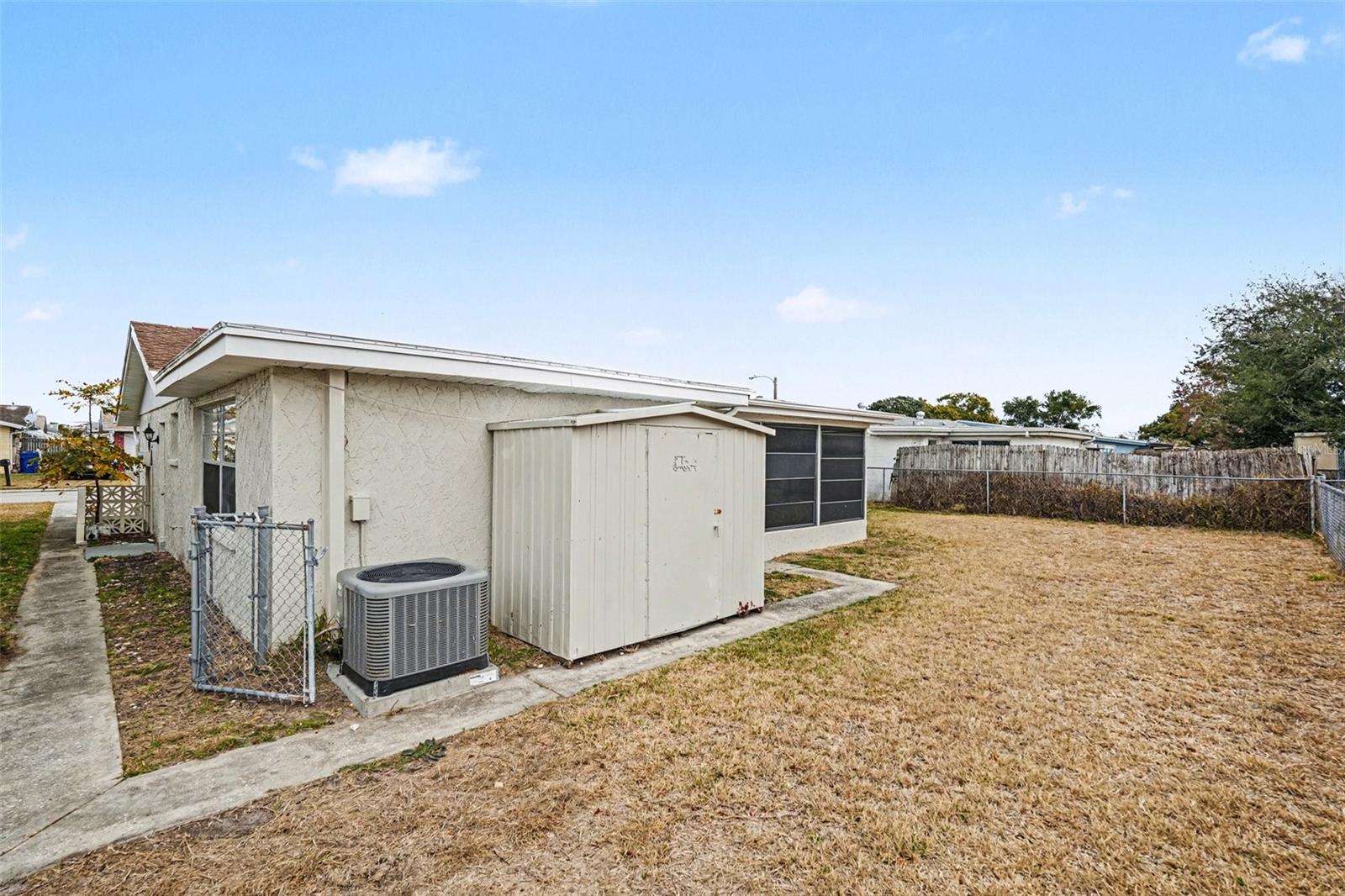 EMBASSY HILLS - Residential