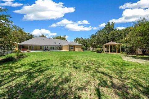 Tiny photo for 2420 SE 15th Street, Ocala, FL 34471 (MLS # OM719504)