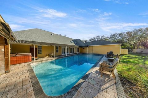 Tiny photo for 2420 SE 15th Street, Ocala, FL 34471 (MLS # OM719504)