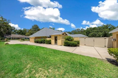 Tiny photo for 2420 SE 15th Street, Ocala, FL 34471 (MLS # OM719504)