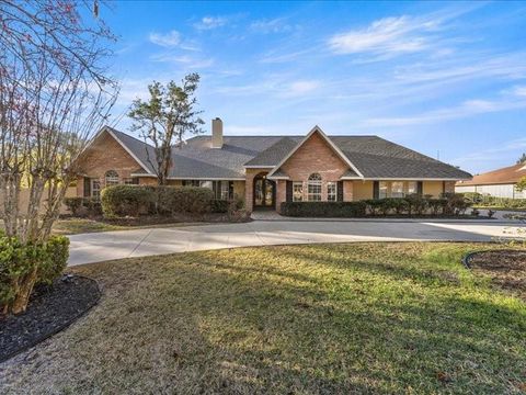 Photo of 2420 SE 15th Street, Ocala, FL 34471 (MLS # OM719504)