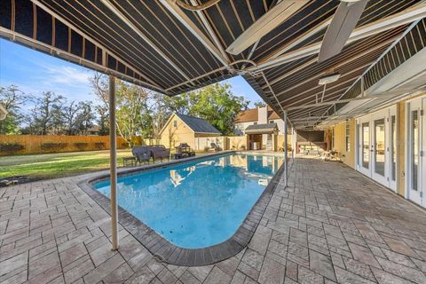 Tiny photo for 2420 SE 15th Street, Ocala, FL 34471 (MLS # OM719504)