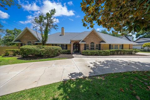 Photo of 2420 SE 15th Street, Ocala, FL 34471 (MLS # OM719504)