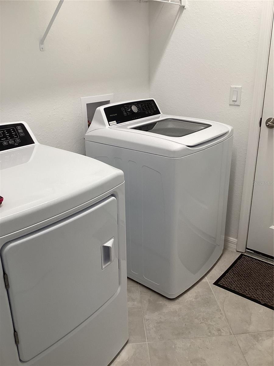 BISCAYNE LNDG NORTH - Residential