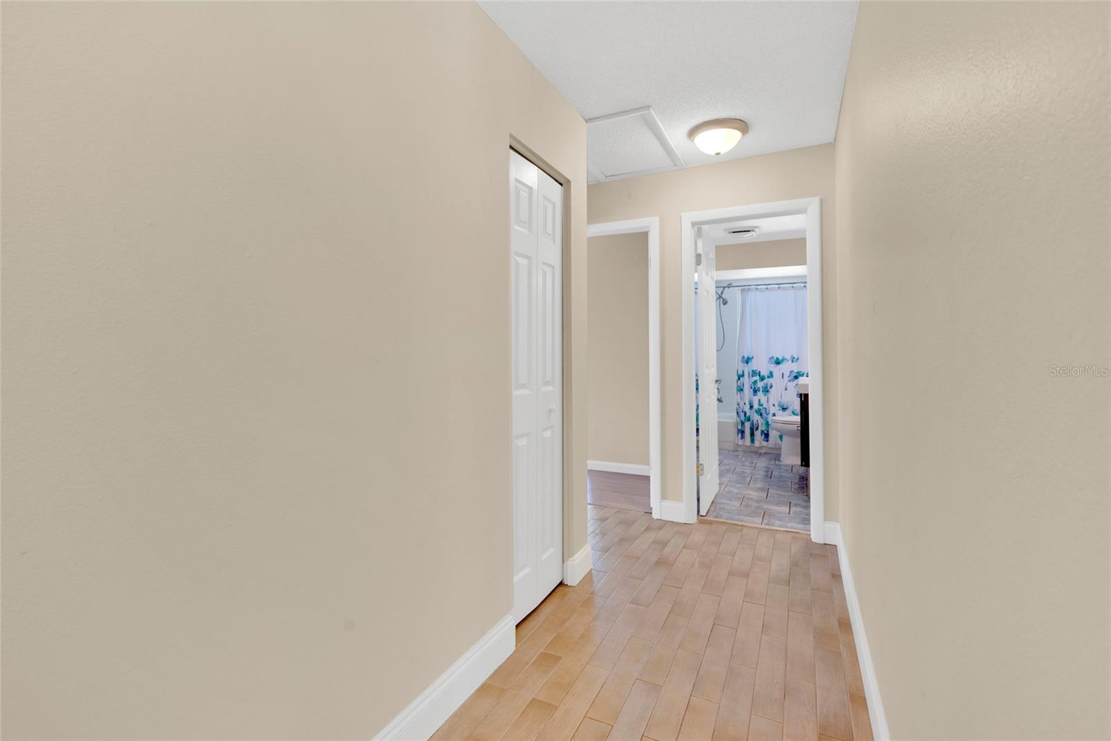 SANDY WOODS 1ST ADD - Residential