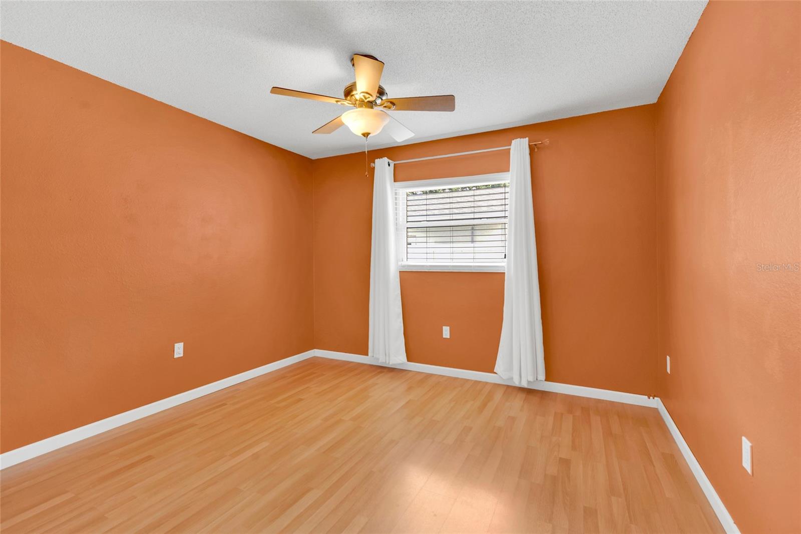 SANDY WOODS 1ST ADD - Residential