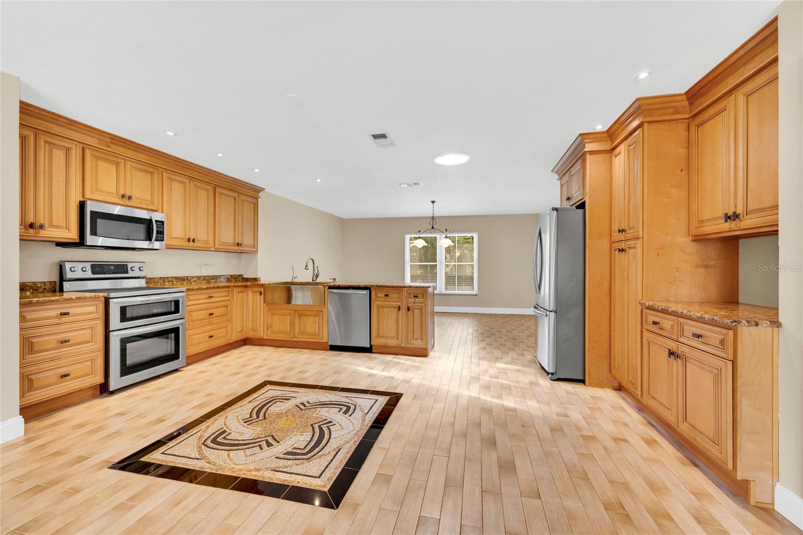 SANDY WOODS 1ST ADD - Residential